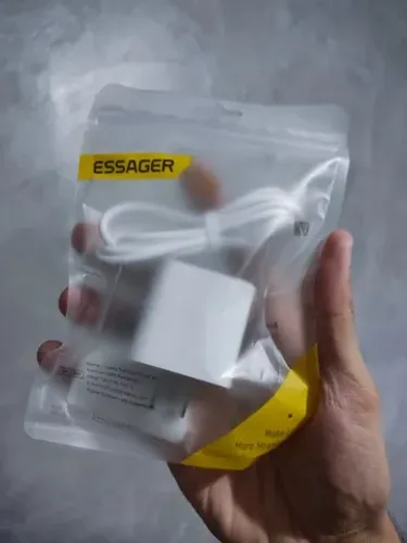 Carregador para iPhone 20w Turbo Lightning Essager - US - Novo