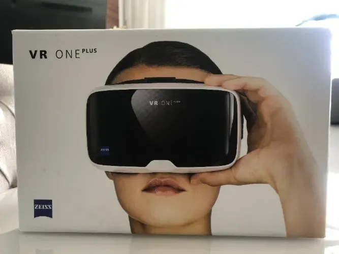 Óculos de Realidade Virtual - VR One Plus Zeiss R$ 125,00