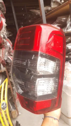 Lanterna da New Triton