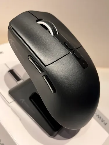 Mouse Gamer com dock Attack Shark X6 PAW3395