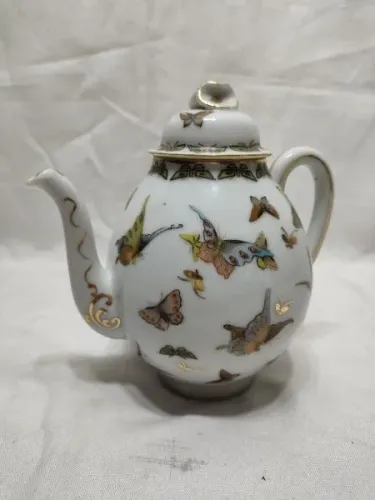 Bule de porcelana oriental