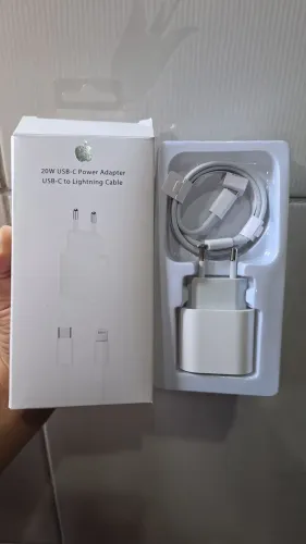 Carregador de iPhone 20W USB-C com Cabo Lightning - Novo