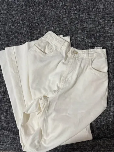 Calça off white nunca usada