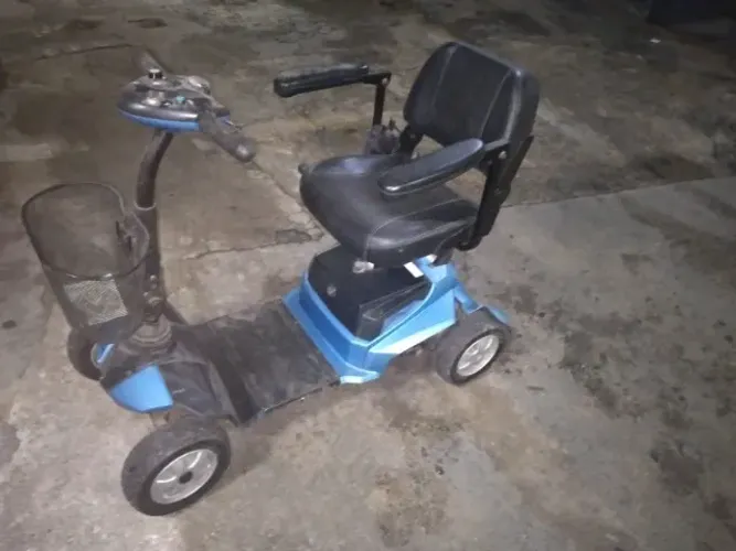 carrinho idoso motorizado, modelo pf5. retirada em copacabana. no estado