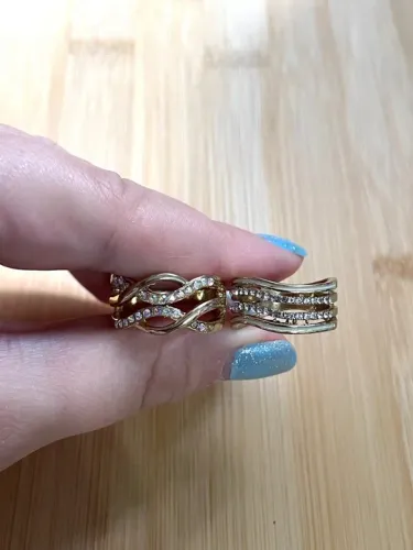 Par de Anéis com brilhante NOVO