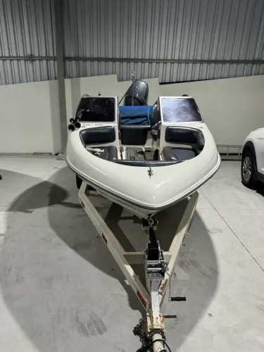 Vende-se lancha Focker Sea Star 180
