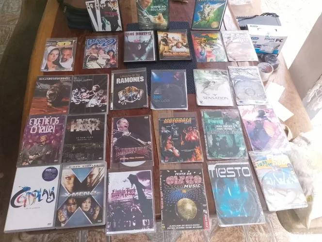 Coleção de DVDs de Música e Shows Variados