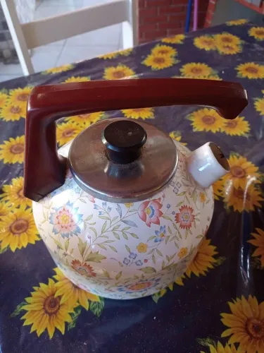 Chaleira vintage floral