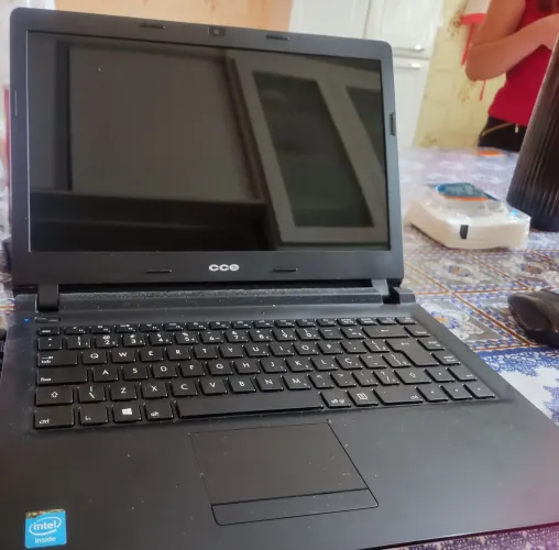 Notebook Ultra thin u25<br>HD 500gb<br>Memória Ram 4gb