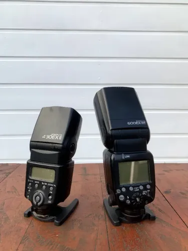 combo Canon Speedlite 600EX-RT e 430EX II com acessorios