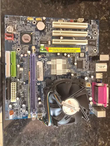 Placa mãe Modelo: Gigabyte GA-8S661FXM-775 (Rev. 1.x).