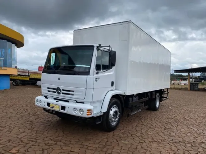 MB 1718 4x2