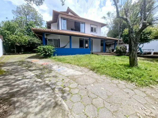 Casa de 4 quartos com vista mar no bairro Morro das Pedras