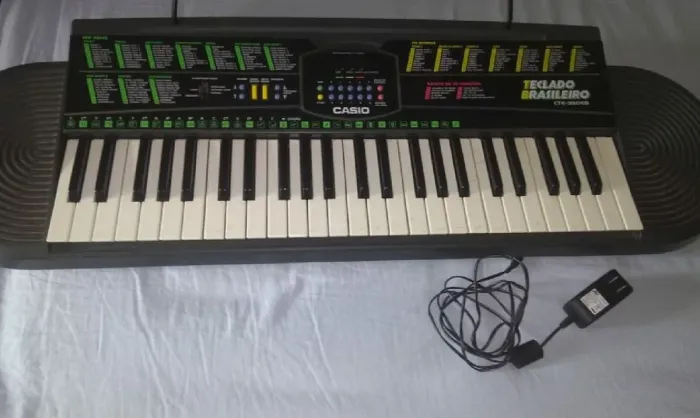 Teclado Casio CTK - 350EB Brasileiro 