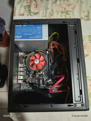 CPU I5 4570 SSD 256 8GB novo zero nunca usado.