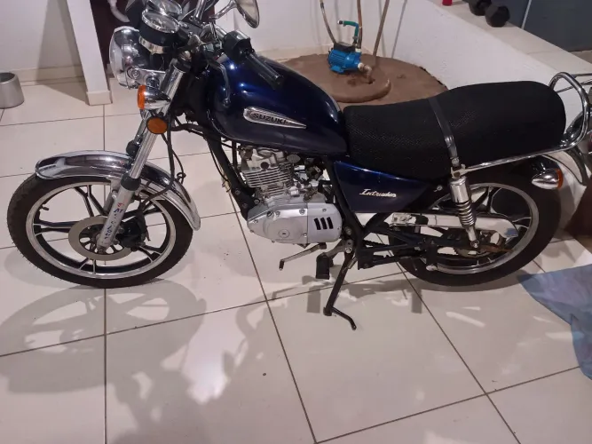 Suzuki intruder 125 relíquia 