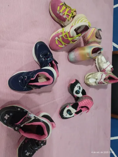 Lote 6 pares de tenis 25 a 27