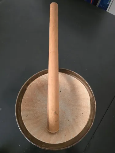 Cerâmica para triturar grãos