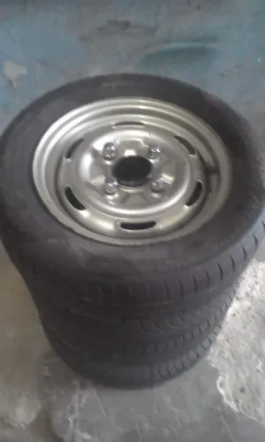 Rodas de Brasília  completa  com pneus  
