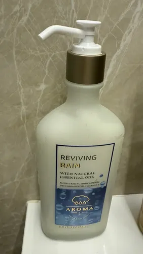 Loção Hidratante Reviving Rain Aroma Bath & Body Works