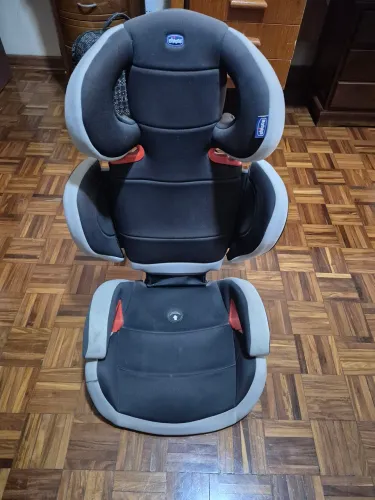 Cadeira infantil para automóvel CHICCO 2-3 ate 36kg pouco usada