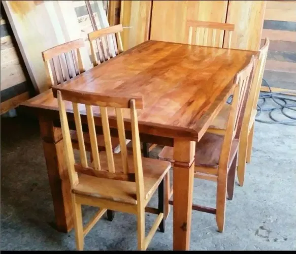 Mesa 6cadeiras. 160×90 madeira de peroba .