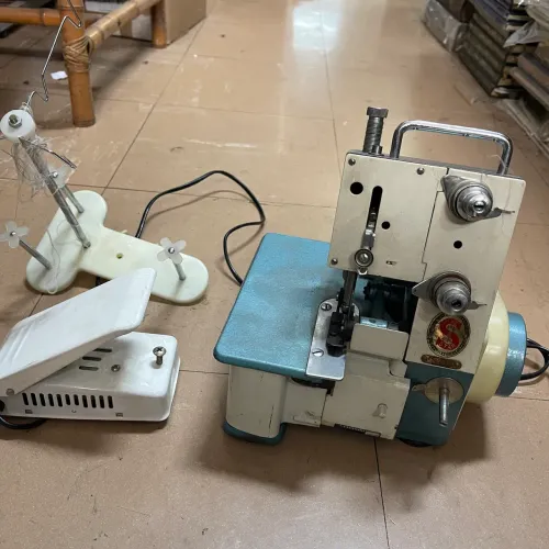 Máquina de costura overlock five star fn2-7d