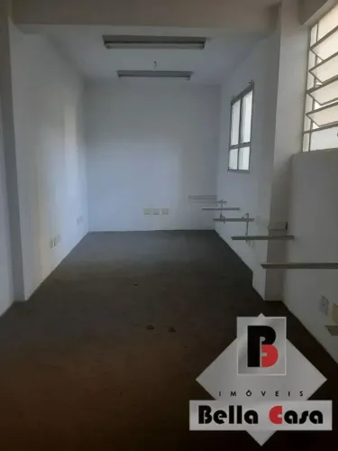 Predio comercial Mooca 589m2 área const 8 Salas deposito 7 banheiros 2 vagas