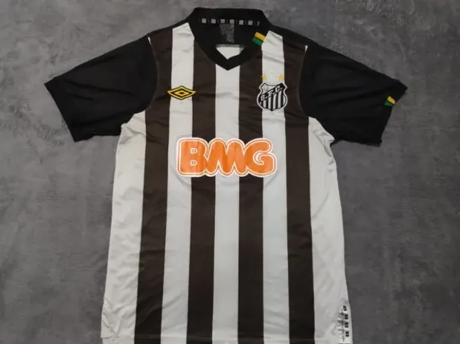 Camisa Oficial Santos Umbro 2011, #10, tamanho P (48x70cm). Tecido em excelente estado!