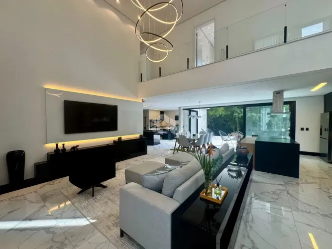 Casa em condominio com 3 suites em Cachoeirinha/RS