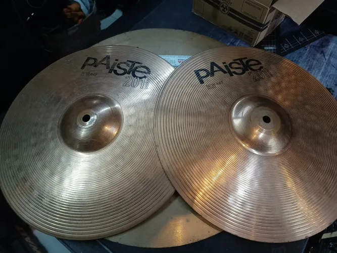 Hi hat  Paiste 201 bronze B8 chimbal germany zerado super oferta barato