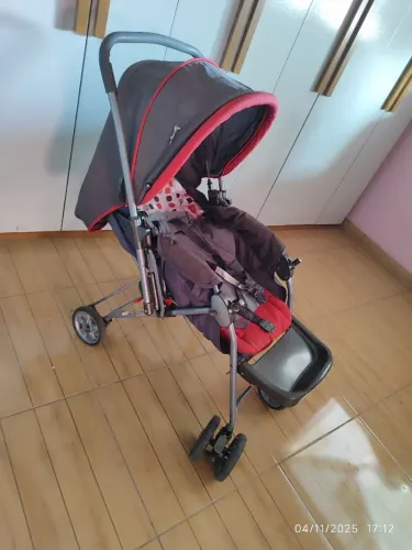 Carrinho e bebê conforto cosco