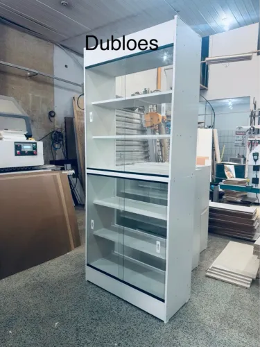 Vitrine com porta de correr  direto da fabrica