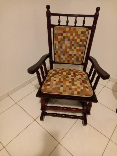 Cadeira estilo Colonial