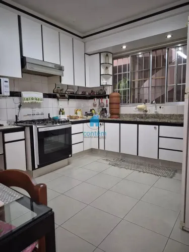 Sobrado à venda em Osasco, Bela Vista, com 3 quartos, com 234 m²