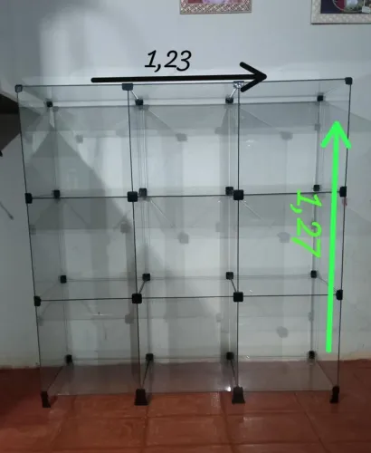 Expositor de Vidro com Prateleiras. Vitrine