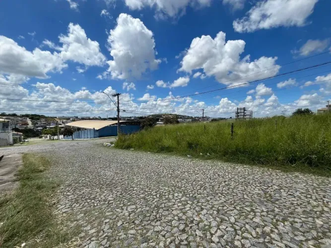 Lote localizado no bairro São Roque