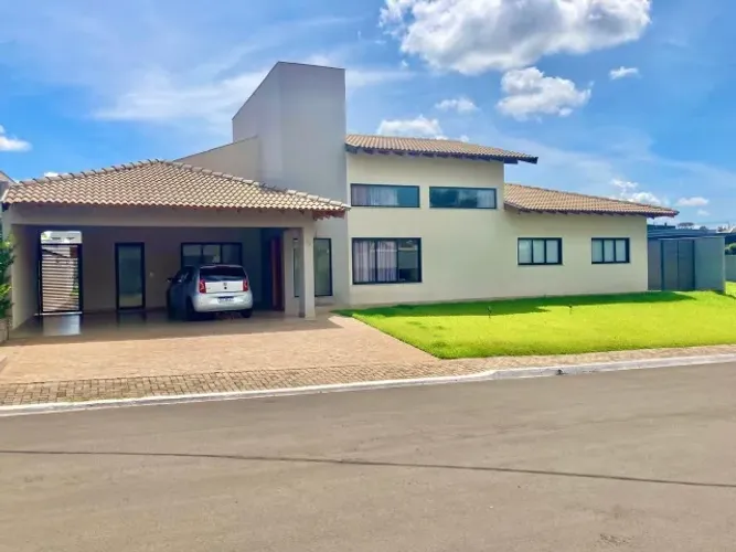 Casa no Condomínio Villaggio do Engenho