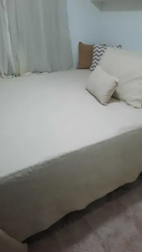 Vendo Cama box Ortopédica.