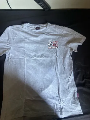 Camiseta independent 