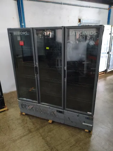 Expositor Refrigerado 3 Portas - Polar