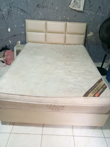 Vendo cama Ortobom casal 