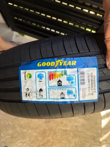 Onde novo pneu goodyear 205/55 r17