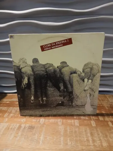 Vinil Clube da esquina 2