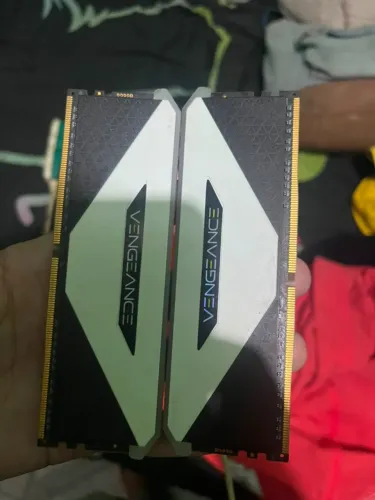 16 GB DE MEMORIA RAM, 2X8, CORSAIR VEGEANCE RGB 3600MHZ