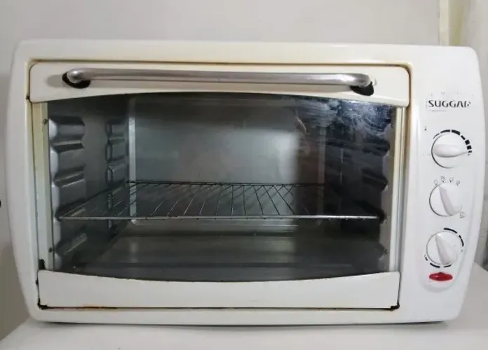 Antigo Forno Elétrico da Marca Sugar com Temporizador de 60 Minutos - 127V 