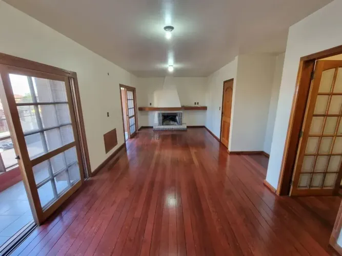 Apartamento amplo com 4 dormitórios e 2 vagas Centro/Zona Norte Pelotas