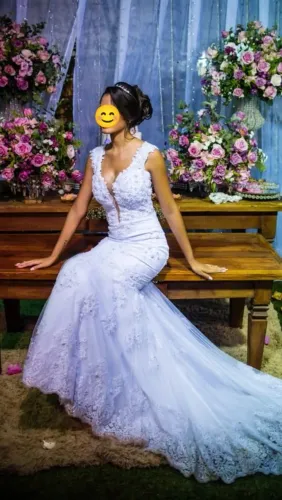 Vestido de Noiva Sereia em Renda com Cauda