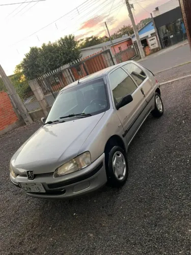 Peugeot 106 Selection 1.0 3P 2000
