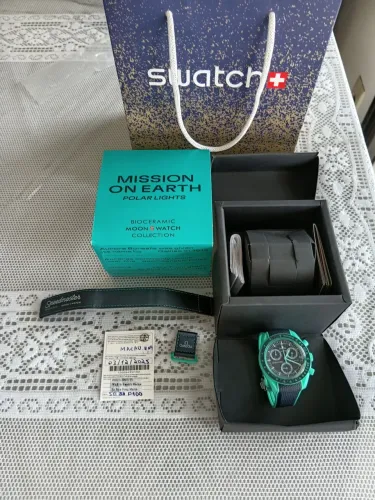 Relógio Swatch x Omega Moonswatch Mission On Earth Polar Lights 